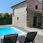 Lita Villa Pazin